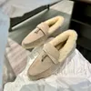 Charms 여자 남성 태즈 푹신한 부츠 로로 하이킹 신발 2024 최신 Loafer 드레스 신발 고급 디자이너 캐주얼 신발 겨울 따뜻한 피아나 플랫 하우스 산책 신발 신발 스니커 테니스