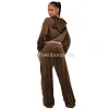 2024 Designer Velvet Tracksuits Women Fall Winter Sweatscuits Lång ärmjacka och breda benbyxor Två styckesuppsättningar Casual Outftis Wholesale Clothes