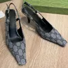 Tasarımcı Sandallar Kadın Slingback Yüksek topuklu nokta ayak parmağı seksi pompalar Siyah örgü kristaller toka kapatma moda trend elbise ayakkabıları