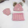 Luksusowe garnitury CAP Projektant Kids Winter Knity Set, w tym rozmiar marki 3-12 Wysokiej jakości trzyczęściowy ciepły kapelusz+szalik+rękawiczki Jan20