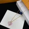 Designer Love Diamond Necklace European och American Popular Style Pendant Necklace Love Is In The Sight Neckor Smycken