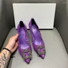 Sapatos de vestido 2024 botão de floco de neve água diamante salto alto fino apontado quadrado mulheres estilo único sapato