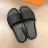 Designer piscina homem flip flops slides mulheres travesseiro conforto mula slide sapatos sandálias luxo slide verão moda larga plana escorregadio sandálias grossas chinelo