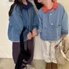 Куртки Детская джинсовая куртка Топ для мальчиков Весна-Осень в западном стиле Детское трендовое свободное однотонное детское пальто с длинными рукавами и карманами