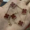 Classic Designer Bracelet Bangle White Red Blue Agate Shell Gold Silver Charm Bracelets 18K Gold Plated Four Leaf Clover Women Luxury Jewelry 156