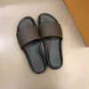 Designer piscina homem flip flops slides mulheres travesseiro conforto mula slide sapatos sandálias luxo slide verão moda larga plana escorregadio sandálias grossas chinelo