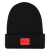 2024 Cappello di Vendita Caldo Uomo Donna Winter10 Beanie Caps Casual Cofano di Spessore Berretto di Maglia Classico Sport di Colore Solido Unisex Cappelli Caldi BO010