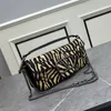 Damen-Abendtaschen mit Leopardenmuster, Kalbsledertasche mit V-Logo, abnehmbarem Griff und abnehmbarer Schiebekette für Umhängetaschen, Umhängetaschen oder Abendtaschen zum Tragen in der Hand