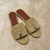 Ny designer toffel sandal loro vintage mule sommar casual skor mocka pianas läder sexiga kvinnor platt glider loafer solig charm utomhus strand mode skor h9076