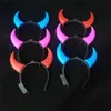 Party Hats 1 PCS Unikalne akcesoria imprezowe Świąteczne opaski LED Halloweenowe imprezowe nakrycia głowy Świeci Diabelski nakryty głowy Led Diabel Horns Pałąk YQ240120