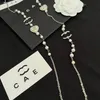 Boutique Collane a catena di perle Designer classico Logo Donna Fascino Collana regalo di lusso Stile moda Gioielli d'amore Collana elegante di gioielli squisiti con scatola