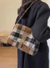 Sacs de soirée grande capacité Tweed Plaid épaule sous les bras pour les femmes automne hiver trajet carré Pack sac de messager à la mode