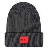 2024 heißer Verkauf Hut Männer Frauen Winter Beanie Caps Lässige Motorhaube Dicken Strick Kappe Klassische Sport Einfarbig Unisex Warme hüte BO03