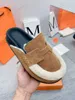 Go Mule Sandalen Luxus Herbst Winterstile Clogs Mules Sandal Fashion Slide Baotou Dicke Sohle Halbschuhe Leder Wildleder Taupe Pantoffeln