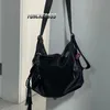 Handväskor för kvinnor 2023 Designer Luxury Stor axel Sling Bag Women's Tassel Chain Design Crossbody Y2K Goth Techwear Gothic 240118