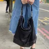 Viviennes Westwoods Viviance 스웨이드 가방 싱글 어깨 어깨 어깨 겨드랑이 대용량 토트 백 다목적 여성 가방