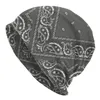 Bérets Mode Noir et Blanc Paisley Chicano Bandana Style Bonnet Unisexe Hiver Chaud Bonnet Femme Chapeaux Tricotés Pour Hommes Femmes