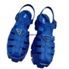 Sandálias femininas romanas mais vendidas, novo updo respirável de verão, adiciona sandálias plataforma com botões ocos