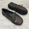 Abendschuhe für Herren, Designer-Schuhe, Sommer-Schleife, Strand-Damenschuhe, Leder, flache Metallschnalle, lässige Sandalen, Damen-Buchstabe, klassischer Herren-Arbeitsschuh, braun, große Größe 34–42