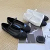 Luxury Designer Ballet Shoes Fashion Casual Flats Mary Jane Patent Leather Single Shoes äkta läder grunt munnen Elastiska bälte Enkelskor