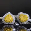 Anel de noivado de designer em ouro branco com diamantes lapidados em coração natural certificado e frete grátis