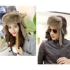 Berets Men Femmes Hiver chapeau unisexe imperméable Lei Feng avec molleton à oreille à doublure en polaire pour les couples de couleur unie