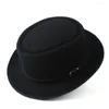 Boinas 2024 Chapéu de torta de porco de lã para homens homens com feda fedora gamelbler fascinador Fascinator Trilby Fascinator