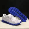 Toppkvalitet utomhus 5 Casual Designer Platform Sneakers Moln Stöttabsorberande sport alla svartvita grå för kvinnor herr träning tennistränare spo