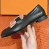 Hot Sale Women Runway Spring Summer Ny anländer Flat Loafers Brand Designer äkta läderbarn Suede Leather High Quality Women Outside Walking Causal Shoes