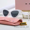 Occhiali da sole Mui Mui per donne designer di alta qualità Cycle Fashion Sports Polarize Summer Vintage Driving Beach Black Goggle Butterfly Sun Glasses 451