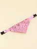 Collari per cani 1pc Colore rosa Modello casuale Bandana per animali domestici con forma triangolare regolabile Fibbia Collo Sciarpa Cucciolo Collare per gatti Bavaglini