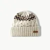 Bérets 2024 Chapeau d'hiver pour femmes Motif à rayures Bonnets tricotés Bonnet tricoté doux Bonnet Femme Chaud Ski Skullies