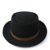 Boinas 2024 Sombrero de pastel de cerdo para mujeres Fedora Men Wool Flat Trilby Fascinator Tamaño de 58 cm