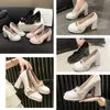 Chaussures habillées Designers Sandales Cristal Strass Bouton Slingbacks Satin Sandale À Talons Hauts Talons Aiguilles Chaussure De Créateur Pour Femmes