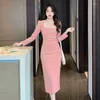 Sukienki swobodne Lin Fashion Pearl Square Szyja Średnia długość ślubu długoterminowy Slim Retro Seksowna elegancka impreza dla kobiet 2024