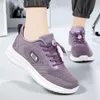 2024 Vinterkvinnor Skor Vandring Running Flat Shoes Hållbar mjuk Sole Black White Purple Bekväm stor storlek 36-41