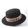 Berets 2024 Men Vrouwen Wool Fedora Flat Top Hat Winter Brim Friend Party Trilby Maat 56-58cm