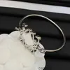 Stud New Popular Earrings Rings Bracelet Neck Chain Suit Suitable For Womens Jewelry Fashion Accessories Elsaky Designer High Quality 2024 A4RA