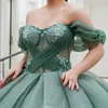 Mint Green Quinceanera Sukienki do balowej suknia z aplikacji na ramionach Tiulowy z koralikami Puffy Meksykańskie Słodkie 16 sukienek 15 anos