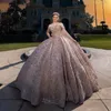 Glitzernde Prinzessin Rosa Quinceanera Kleider Ballkleid 2024 Sweet 16 Kleid Perlen Spitze Applikationen Quasten Geburtstag 15. Partykleid