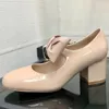 Donna in vera pelle di alta qualità Mary Janes Tacchi alti Punta tonda Tacco grosso Dolce fiocco con fiocco Decor Runway Designer di marca Pompe Donna