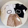 baby kinderen T-shirts Shorts Sets Designer peuter Jongens Meisjes Kleding set Kleding Zomer wit zwart Bruine broek Luxe Trainingspak jeugd Sportsuit