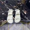 Designer Sandals Dad Sandals Women Crystal Calfskin Leather Slippers Quilted Casual Shoes Canvas Velvet Slippers Fashionable Buckle Beach Flip Flops
