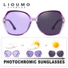 Zonnebril LIOUMO 2021 Fashion Zonnebril Dames Gepolariseerde Meekleurende Zonnebril Luxe Dames Goggle Chameleon UV400 lunette de soleil YQ240120