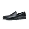 Neue Herren Charm Spitze Blau Schwarz Alligator Muster Patent Leder Schuhe Männer Kleid Hochzeit Prom Homecoming Loafers Schuhe