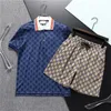 T-shirt Polo Mens tracksuits Designer Zomer Casual Fashion Tracksuitsr Tops Men Jogs ademende sportkleding T-shirt tweedelig pak