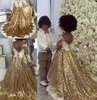 Luxury Sparkly Sequin Gold Flower Girl Dresses 2020 V Back Puffy Court Train Lace Appliced ​​Sheer Long Sleeves Girls Pageant Dress3959029