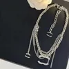 2023 Heart Diamond Pendant Necklace Designer Women Monogram Choker Ny födelsedagspresent Märke Pearl Necklace 18K Guldpläterad Premium smycken grossist