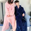 Vêtements de nuit pour femmes Flanelle Couple Automne Hiver Pyjamas chauds Grande taille Chemise de nuit Robe à manches longues Ceinture Corail Velours Loungewear Peignoir