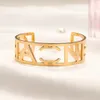 Luxury Bracelets Brand Letter Bracelets Designer Jewelry Women Gold Bangle Fashion Party Gifts
